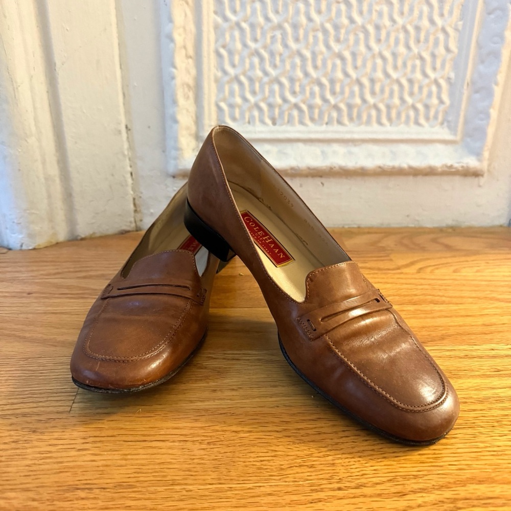 Vintage Cole Haan brown leather loafers